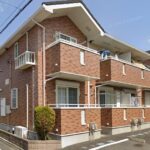 満室稼働中 売アパート（大型平屋付）木造合金メッキ鋼板葺（W造）2階建 大手施工物件